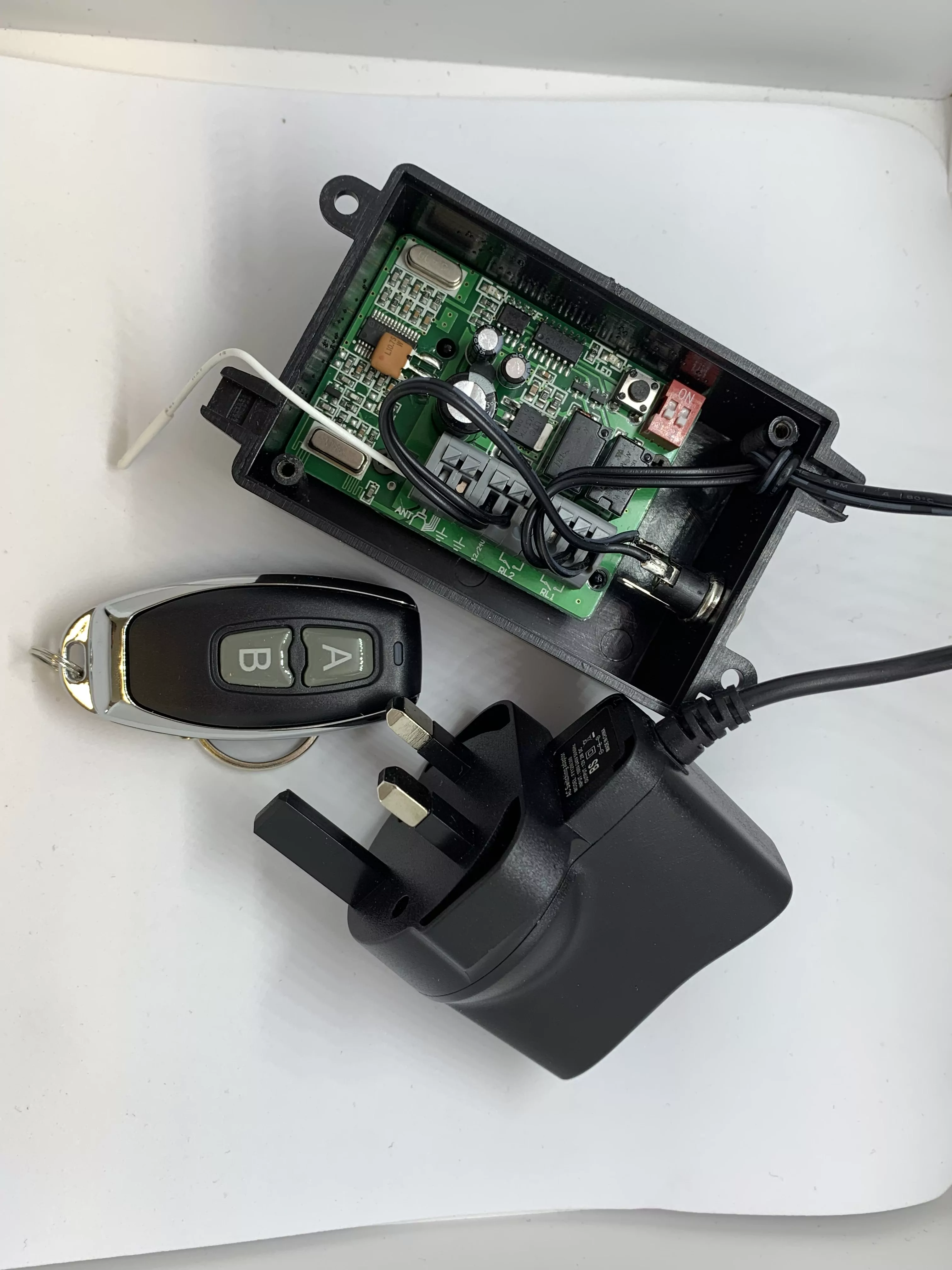 RECEIVER WITH ONE REMOTE